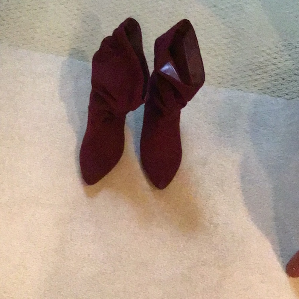 Burgundy suede scrunched boots